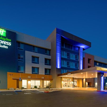 Holiday Inn Express & Suites Palm Desert - Millennium By Ihg Exterior photo